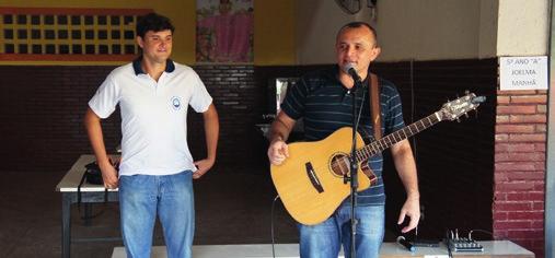 Durante manhã de sábado a música alegra o Centro Social O Centro Social Clodoveu Arruda