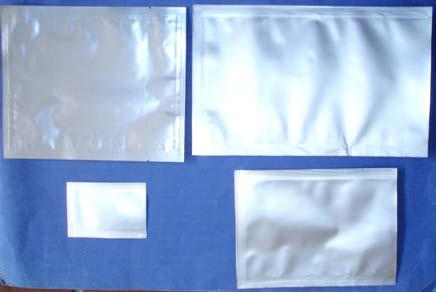 Para embalar sementes inteiras, são utilizados envelopes do tipo tetrapak de alumínio e plástico de variados tamanhos, ou mesmo frascos com tampa de rosca, cujo tamanho varia de acordo com o tamanho