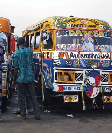 À chegada, recepção no Aeroporto pelos nossos representantes locais, seguida de transporte para o Hotel escolhido em Dakar ou em Saly. Instalação e alojamento.