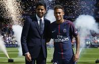 OS 10+ DE AGOSTO Agosto de 2017 será marcado como o mês em que Neymar deixou o Barcelona e foi para o Paris Saint-