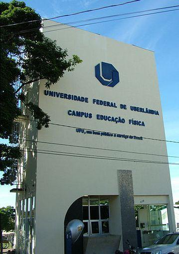 Campi Campus Educação Física Localizado no Bairro Aparecida, região central de