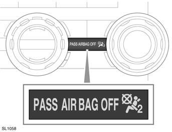 Segurança dos ocupantes DESACTIVAR O AIRBAG DO PASSAGEIRO Nota: O airbag do passageiro só deve ser desactivado quando se colocar um sistema de segurança para crianças voltado para trás no banco do