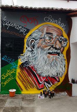 Patativa do Assaré e Paulo Freire tiveram seus rostos grafitados nos espaços que receberam seus nomes, no Campus Itaperi.