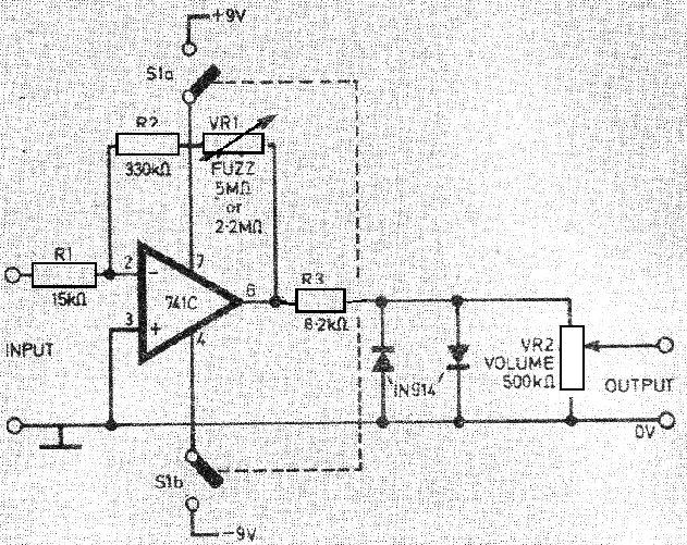 99.Fuzz (2) Encontramos este circuito numa documentação inglesa de 1975, mas pode ser montado com facilidade pois todos os componentes são comuns.