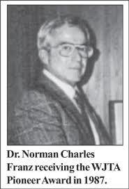 Surgimento Foi iniciado pelo Dr. Norman C. Franz que adquiriu a primeira patente do corte por jato de água em alta pressão em 1968.