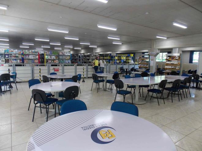P á g i n a 140 Figura 33 - Biblioteca, Jaguariúna, 2015.