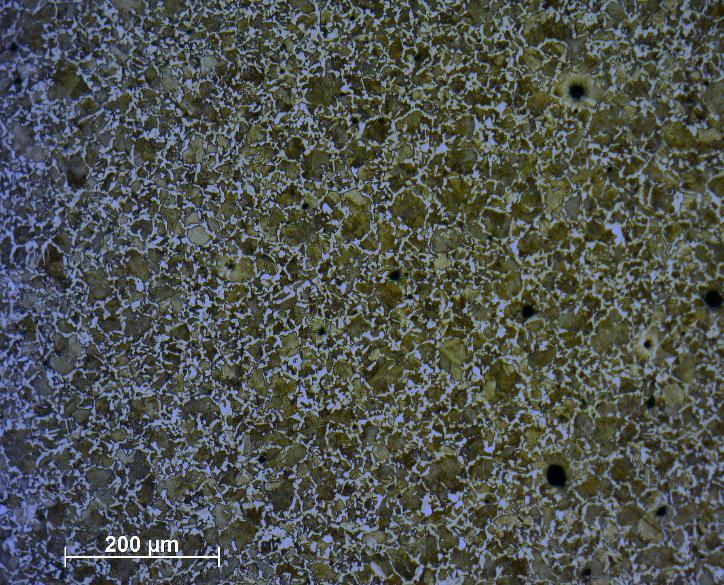 77 a) b) Figura 23 - Micrografia do aço