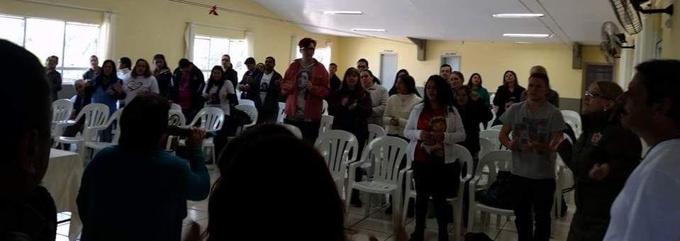 PARÓQUIA NOSSA SENHORA DAS DORES - ARAUCÁRIA INICIA O PROJETO EVANGELIZAÇÃO COM AS FAMÍLIAS DOS CATEQUIZANDOS No dia 30 de julho tivemos a honra em receber essa equipe maravilhosa para aplicar em uma