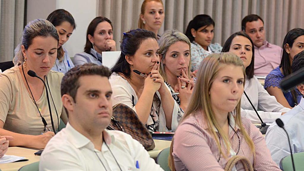 Nas duas palestras, foram feitas abordagens, em relação aos Insumos Farmacêuticos Ativos, sobre qualificação, registro,