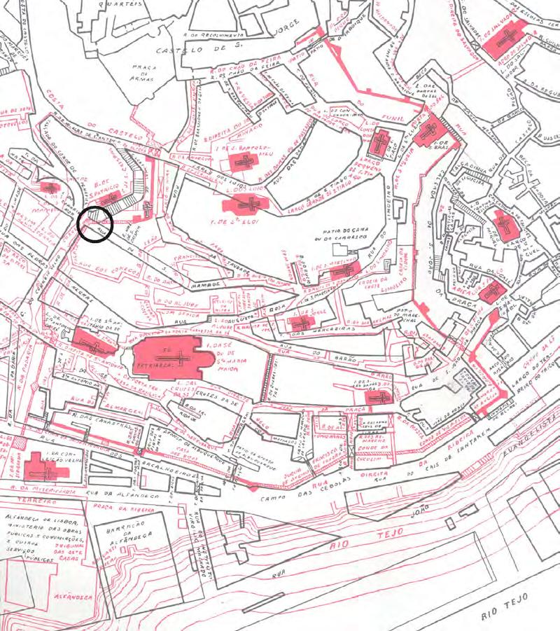 151 CIRA-ARQUEOLOGIA V do seu lanço Ocidental (para o que concerne a este artigo) que se estenderia desde a zona Sudoeste da Alcáçova do Castelo até à Ribeira, junto à esquina da actual Rua da