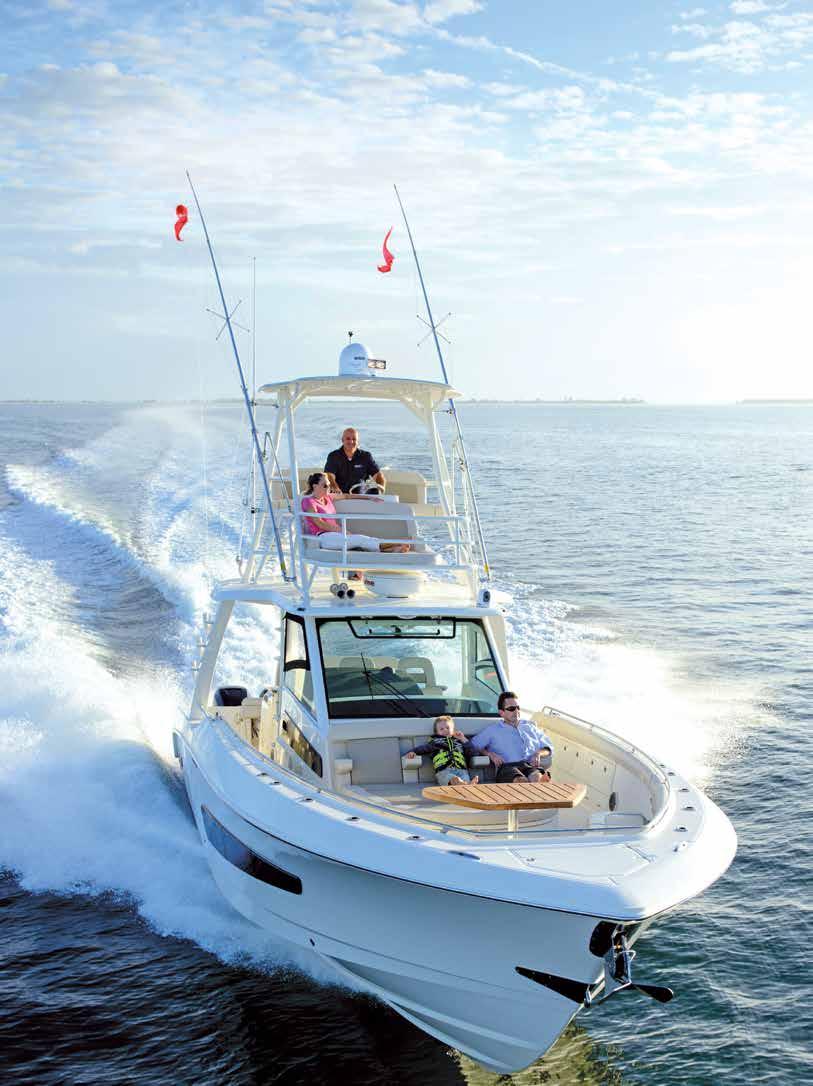 Boston Whaler 420 Outrage Muito além da pescaria Com o seu world premiere durante o Fort Lauderdale Boat Show 2014, a nova Boston Whaler 420 tem muito