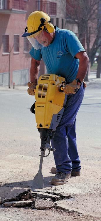 Martelos demolidores e autónomos prontos a utilizar O martelo demolidor Cobra é um equipamento pronto a utilizar.