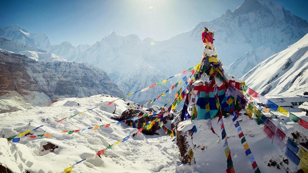 EVEREST ACAMPAMENTO BASE 19 dias 15/04 a 03/Maio 2017 PROGRAMA 19 DIAS DIA 1: CHEGADA EM KATHMANDU 15/04 Chegada em Kathmandu e traslado para o hotel 5*, localizado no centro da cidade.