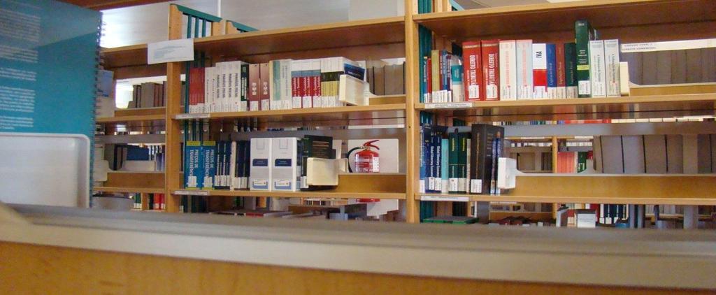 SERVIÇOS - Empréstimo inter-bibliotecas este serviço possibilita o acesso a documentos, fotocópias, impressões ou digitalizações de espécies bibliográficas que não