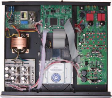 Teste CD player Cary Audio CD-303/300 válvula, e emprega um transporte de CD/DVD-ROM Matsushita.