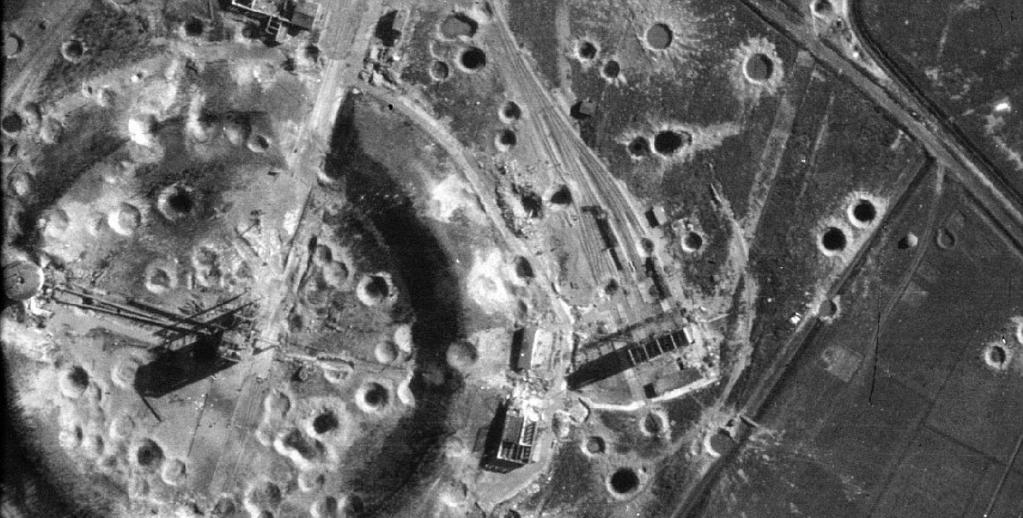 Crateras de bombas em Peenemunde (
