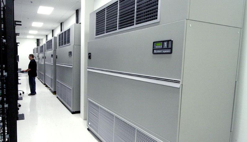 4. Sistemas de ar condicionado O sistema de ar condicionado e ventilação é o maior consumidor de energia de um data center, após o consumo dos equipamentos de TI.