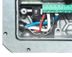 Inclusive todos os equipamentos possuem um borne para conexão do fio de dreno, que internamente não está conectado a nenhuma parte do circuito eletrônico, e normalmente forma uma blindagem em volta
