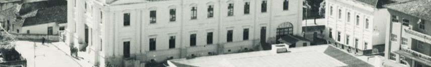 UM EDIFÍCIO QUE PERMEIA A HISTÓRIA DA EDUCAÇÃO EM SANTA CATARINA O edifício foi inaugurado em 1926 para abrigar a Escola Normal Catharinense, criada no final do século XIX (1892).
