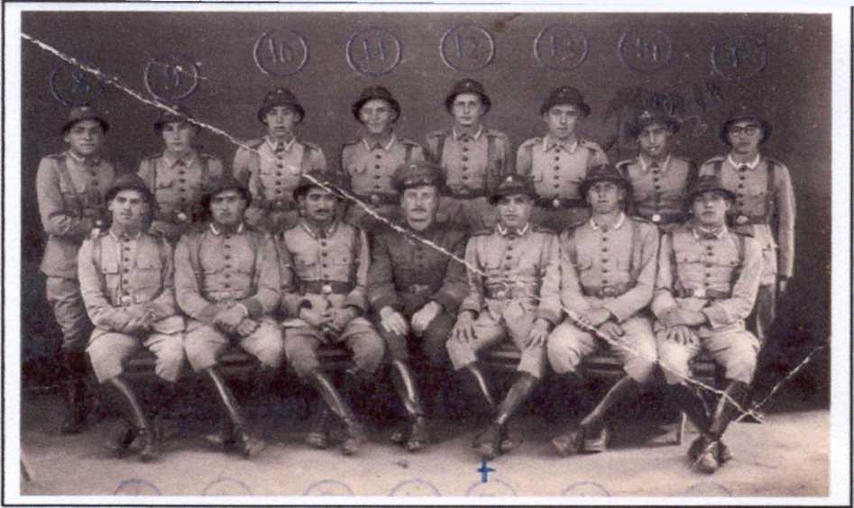 7 adoção do Serviço Militar Obrigatório em 1916 pelo Presidente Wenceslau Braz de se dispor de Reservas para o Exército.