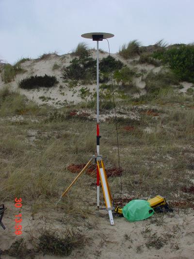 IV Desenvolvimento de metodologias GPS para monitorização de litorais arenosos mesmo tempo de observação (1h30m) e com a mesma cadência de observação (30 segundos).