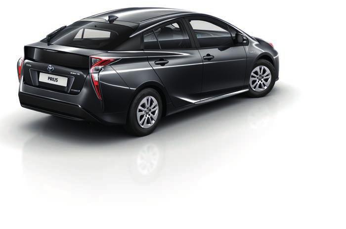 Versões PRIUS EXCLUSIVE A versão Exclusive oferece várias funcionalidades de tecnologia avançada, como os faróis dianteiros Bi-LED com autonivelamento e o inteligente