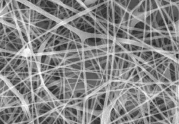 As interações entre os polieletrólitos e o nanotubos de carbono serão investigadas pelas técnicas de FTIR e RAMAN. A morfologia dos filmes será observada por microscopia de força atômica.