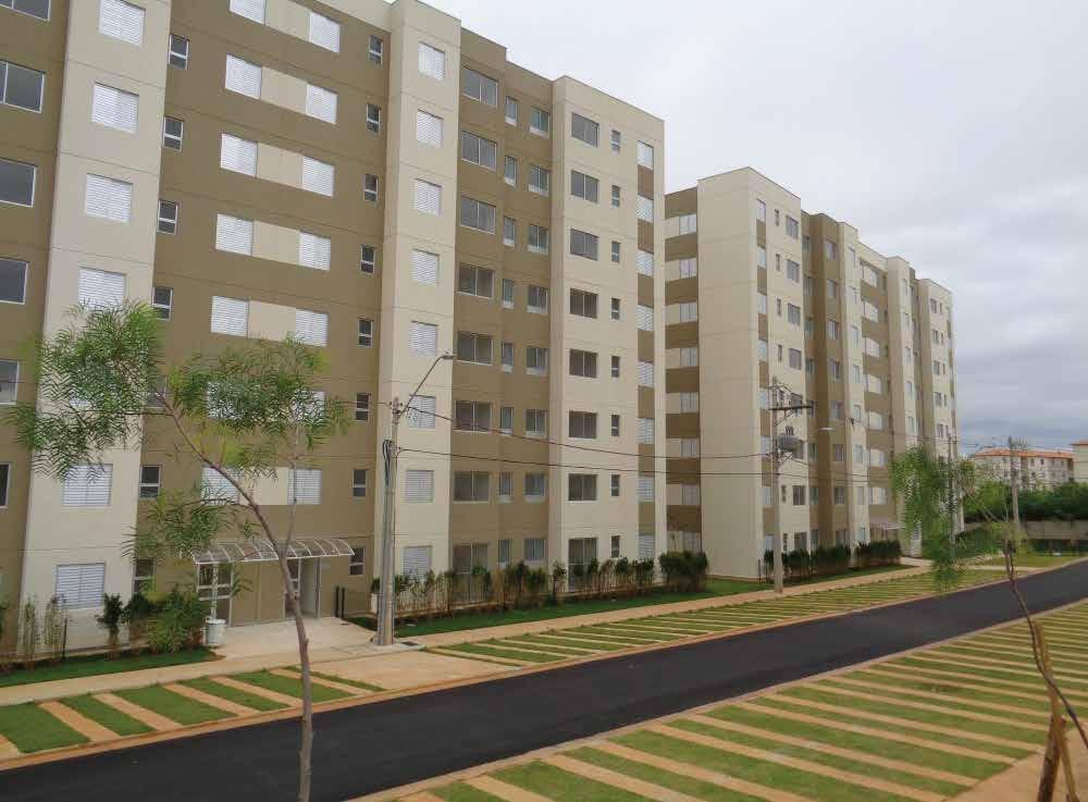 13 Eng. Miguel Portela Superintendente de Projetos Queiroz Galvão Desenvolvimento Imobiliário Realizamos em torno de 5.000 unidades em Parede de Concreto nos últimos 4 anos.