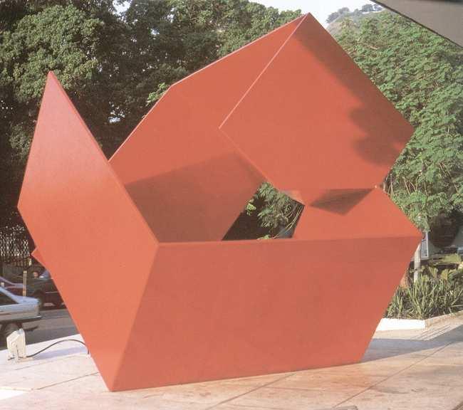 Franz Weissman Nas artes plásticas, o concretismo surge como uma evolução do Abstracionismo e não como uma oposição a esse movimento.