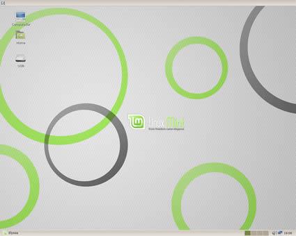 Este é a área de trabalho do Linux Mint 5.0, modificada como já é habito.