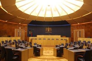 Região Autónoma da Madeira Diário Assembleia Legislativa X Legislatura Número: 55 III Sessão Legislativa (2013/2014) Terça-feira, 29 de julho 2014 REUNIÃO PLENÁRIA DE 29 DE JULHO Presidente: Exmo. Sr.