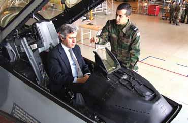 Delegação líbia visita a Base Aérea do Montijo No âmbito da Comissão Mista para os Assuntos de Defesa, no dia 17 de Abril, deslocou-se em visita à Base Aérea nº 6, no Montijo, uma delegação chefiada