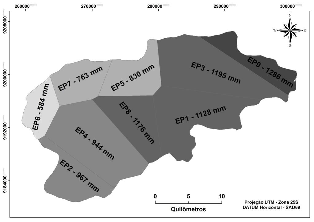 Figura 4 - Comparação mensal da precipitação entre os anos hidrológicos de 2008/2009 e 2009/2010. Figura 5 - Polígonos de Thiessen e precipitação por estação no período do monitoramento.