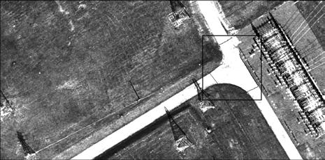 14 Malha extraída plotada sobre a imagem original (2) (1) A imagem 02, embora tenha um bom contraste para a rodovia, as bordas do cruzamento não estão bem definidas, prejudicando assim o