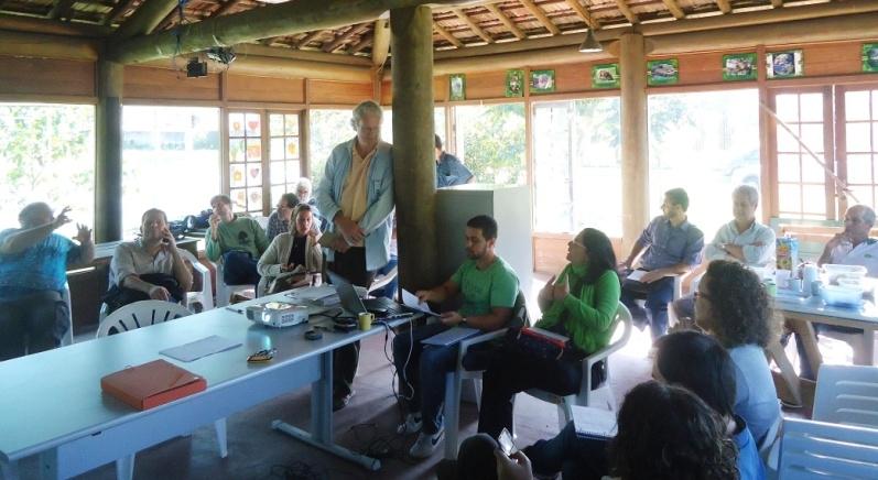 Reunião: Reunião Extraordinária do Grupo de Trabalho de SIG e Grupo de Trabalho Rural Auditório da Sede da Área de Proteção Ambiental - APA de Petrópolis Data: 17/06/014 Fl.