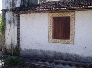 Piso em sauna e vestiário em Ladrilho Hidráulico 25 dados, antiderrapante, de ponta de estoque, em tons de azul com