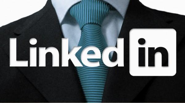 LinkedIn: 10 dicas para tornar o seu perfil mais visível Date : 21 de Fevereiro de 2015 O LinkedIn é conhecido como a rede social para quem procura contactos profissionais uma vez que junta, numa só