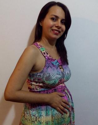 Com artrite reumatoide, Simara Oliveira, de 31, está no sétimo mês de gestação. A medicação precisou ser alterada seis meses antes dela engravidar. O nascimento de Clarissa está previsto para julho.