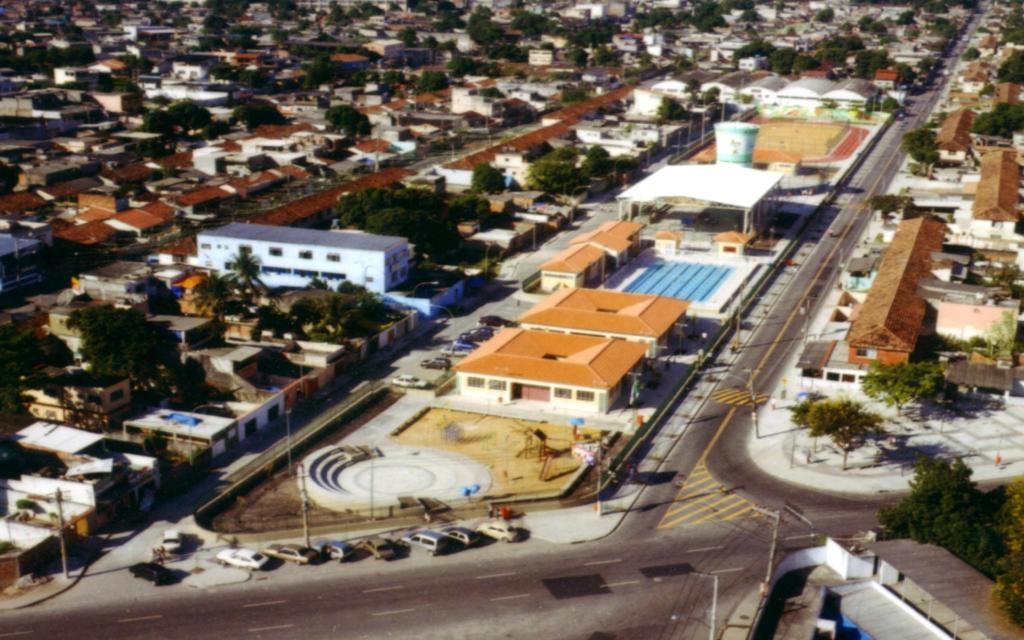 IMPLANTAÇÃO DA VILA OLÍMPICA MESTRE ANDRE - PADRE MIGUEL RJ RIOURBE Concluída em 2002, o centro esportivo localizado em Bangu conta com área superior a 11.