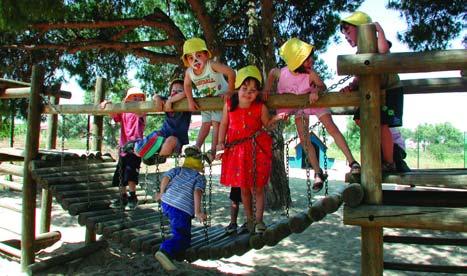 Projecto iniciado em Outubro de 2001. Alunos do 3º ano da Escola Básica do 1º Ciclo n.º 2 de Corroios. SABER VIVER JUNTOS Escola Básica do 1º Ciclo n.