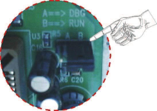 Se o controlador estiver dentro de uma malha morta ou com alguns dos EI s de controle de comunicação ativados, ao passar o jumper ST1 para modo DBG, seu programa atual pára de ser