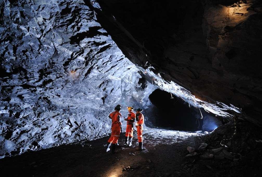 PROGRAMA DE EXPLORAÇÃO ANGLOGOLD ASHANTI BRASIL Simexmin Simpósio Brasileiro de