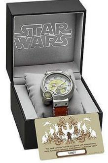 Um presente muito original para um entusiasta da Star Wars Skywalker Star Wars watch é um relógio de quartzo analógico que possui uma bússola e uma alça de couro laranja.