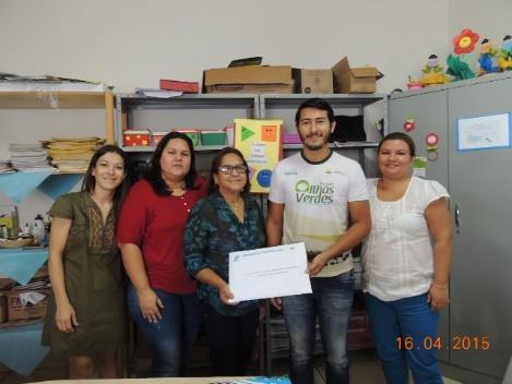 Foto 8: Coleta desenhos PortoMurtinho/MS No dia 18, houve o segundo encontro do programa Sentinelas da Serra com a presença de 21 alunos e a entrega do
