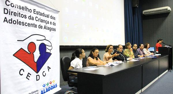 Inauguração da Escola de Conselhos de Alagoas A Escola de Conselhos do Alagoas foi implantada em 29 de abril de 2014, por meio da Secretaria de Estado da Mulher, da Cidadania e dos Direitos Humanos.