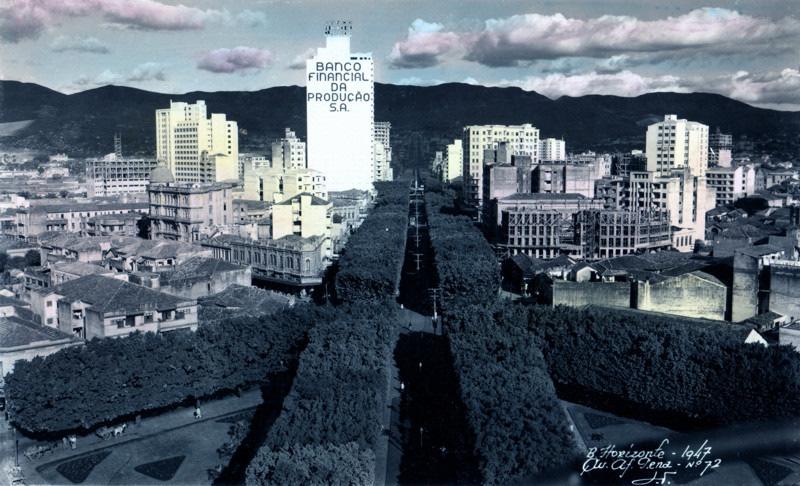QUEST 5 (CM 2015) OBSERVE as imagens apresentadas a seguir. Elas retratam a avenida Afonso Pena, em Belo Horizonte em épocas diferentes. Av. Afonso Pena, 1940 Av. Afonso Pena, década de 2000.