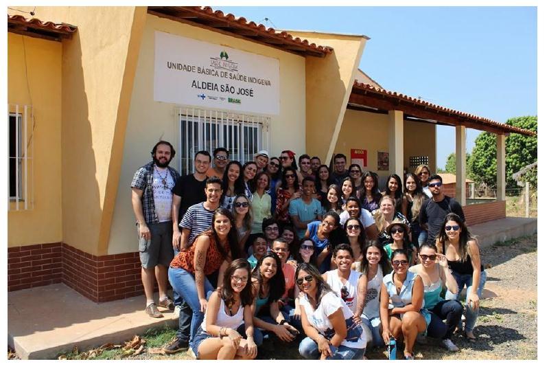 Continuação dos debates do dia anterior Dia 09/09/2015 TARDE: Escolha de um outro vivente para confecção de uma camisa que refletisse sua personalidade ou algo que gostasse de fazer. Mística de dança.