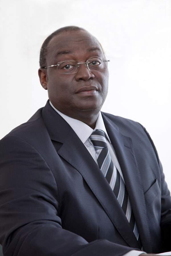 Tiémoko Meyliet KONE Governador do Banco Central dos