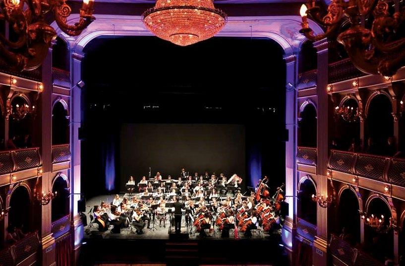 MÚSICA E DANÇA 9 dom 1 18h Teatro Municipal Sá de Miranda Concerto de Ano Novo Strauss in Concert Pela Orquestra Filarmónica de Braga