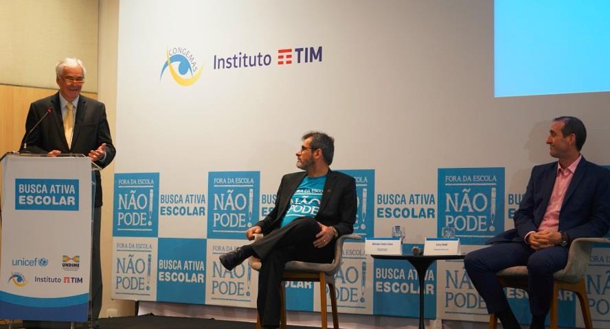 instituições públicas que desejam instalar o software e utilizar os cursos para a educação profissional e tecnológica. Alinhado ao PRONATEC.